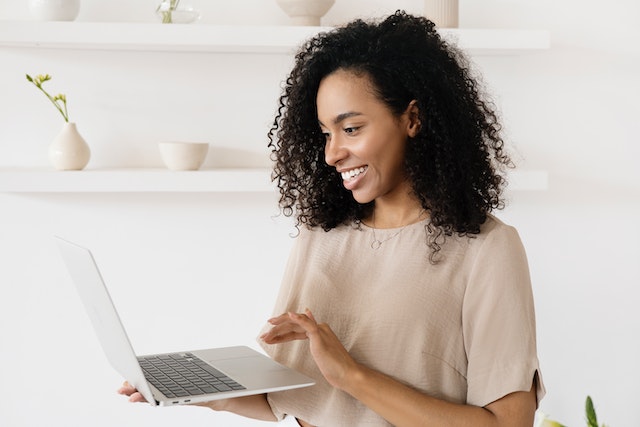 How to organize the first week of the newcomer’s online work effective-and-engaging-content-marketing