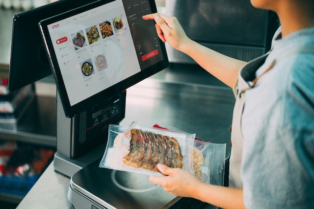 invest-in-online-ordering-capabilities-to-increase-your-restaurant-sales