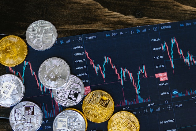 uppkomsten-av-användning-kryptovaluta-i-affärer