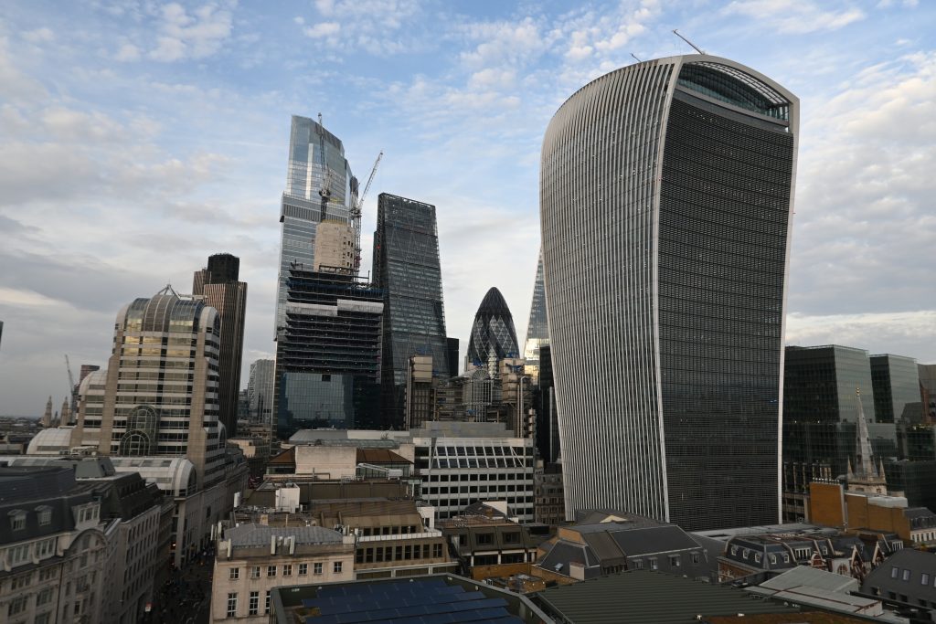 fenchurch-20-walkie-talkie-london-skyline