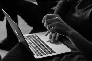 earn-cash-from-your-couch-by-taking-online-surveys