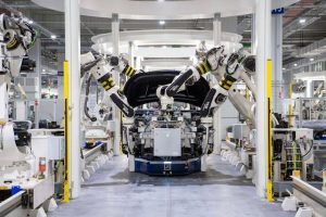 robots-use-in-manufacturing-and-industrial-applications