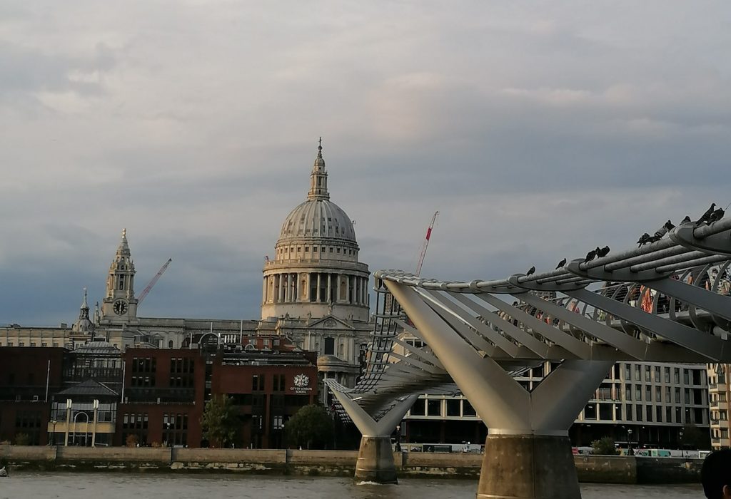 st-pauls-cathedral-london-skyline